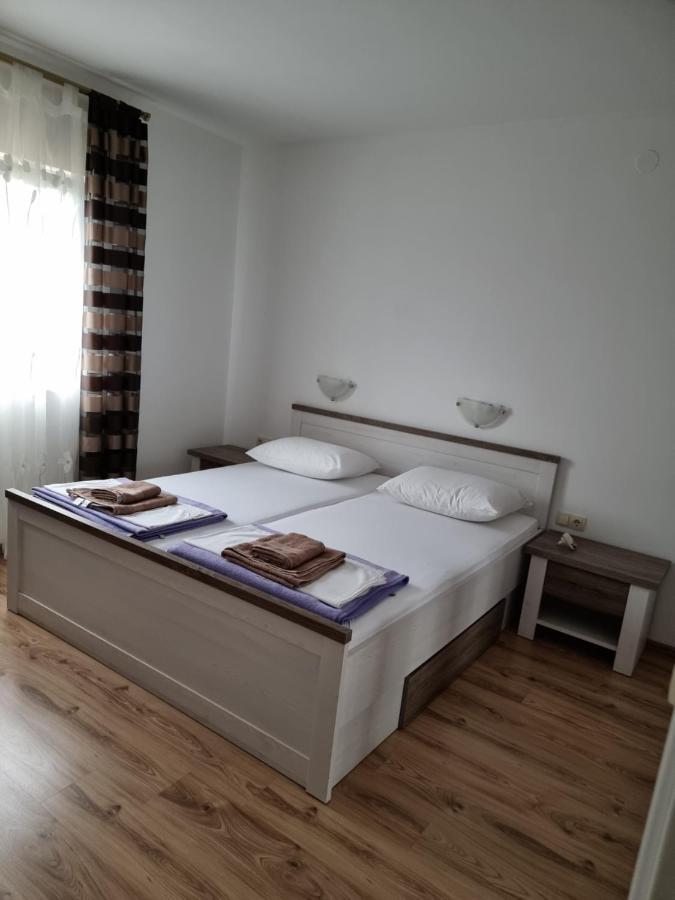 Apartments Ante I Janja มันเดร ภายนอก รูปภาพ